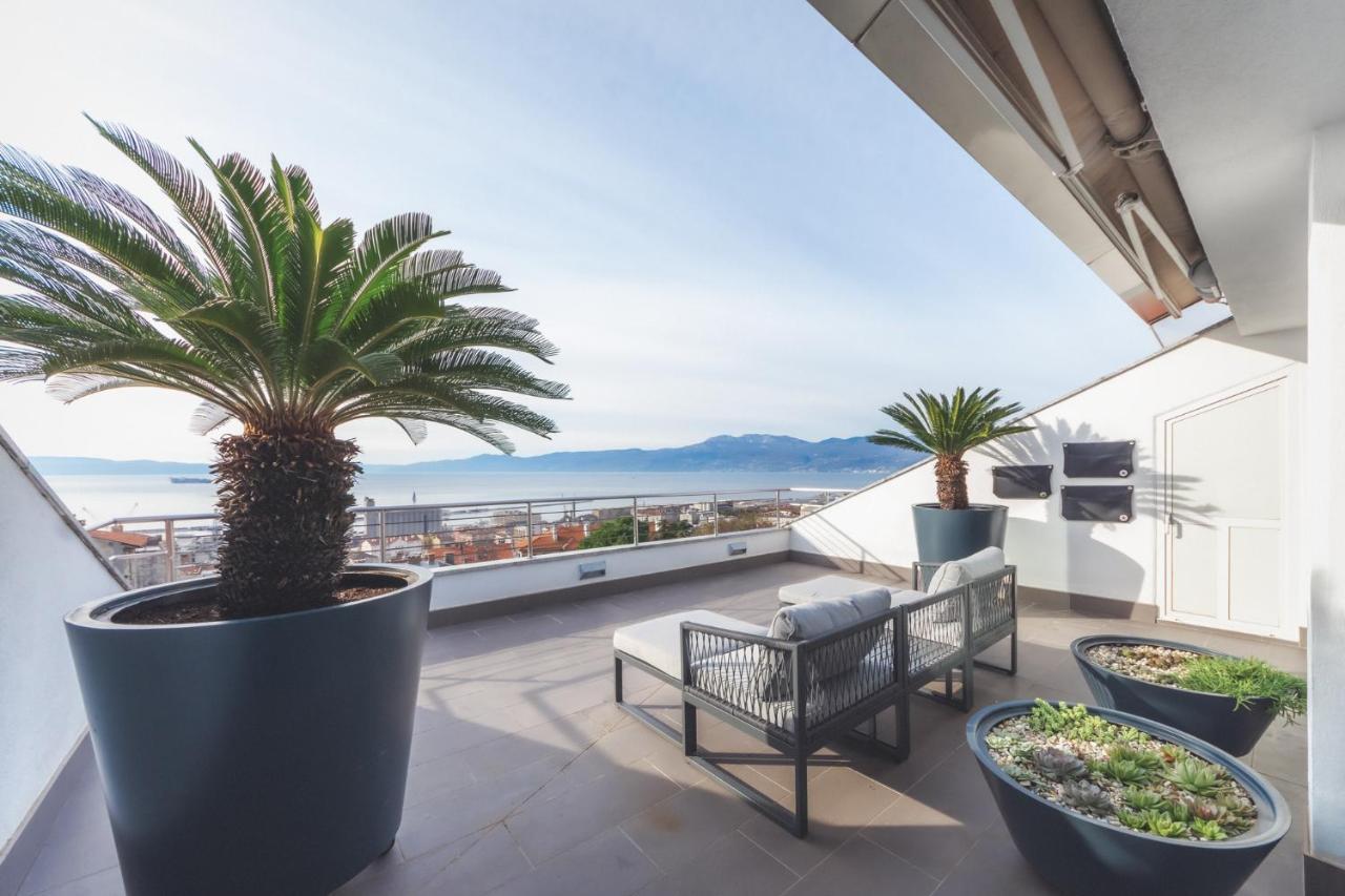 Penthouse Belvedere City View With Private Parking Rijeka Zewnętrze zdjęcie